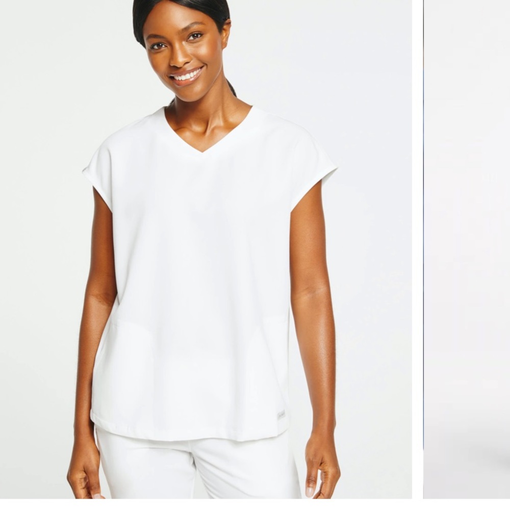 Jaanuu white Scrub Top! NWT